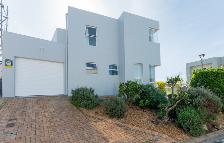 4 Bedroom Property for Sale in Waterfront Western Cape